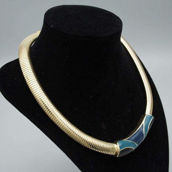 Trifari Omega Necklace Vintage 1980s Signed Modernist Gold Tone Enameled - Picture 3 of 12